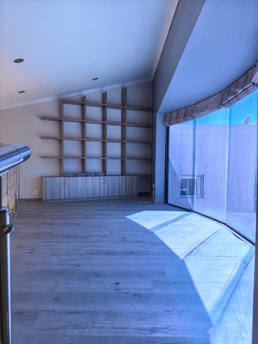 To Let 4 Bedroom Property for Rent in Steynsrust Western Cape